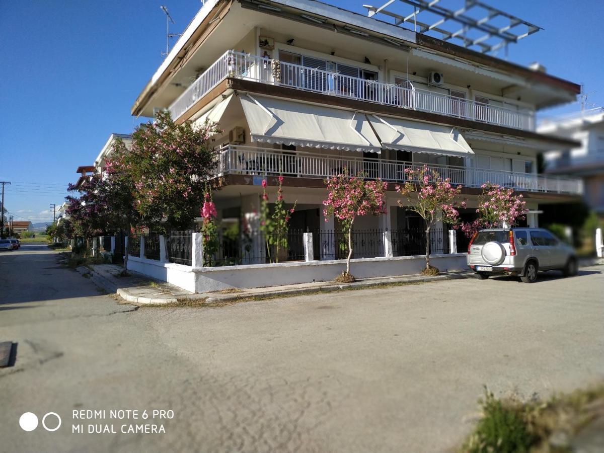 Cosi Apartment Paralia Dionisiou Exterior foto